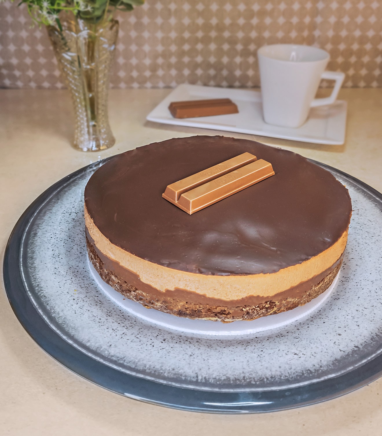 galeria-foto-1-torta-creme-kitkat-min